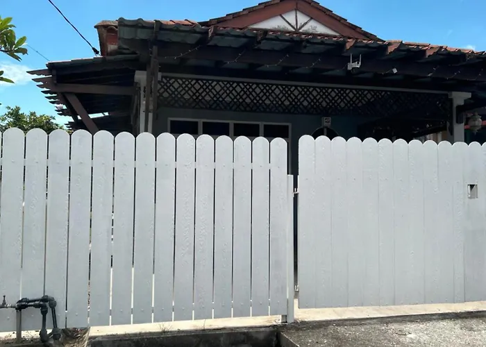 Alora Homestay